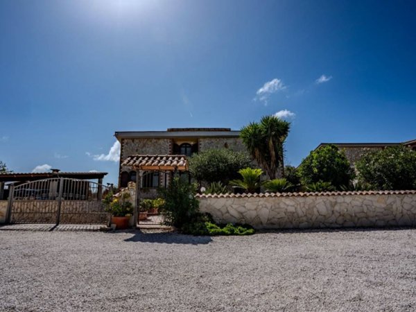 casa indipendente in vendita a Santa Marinella