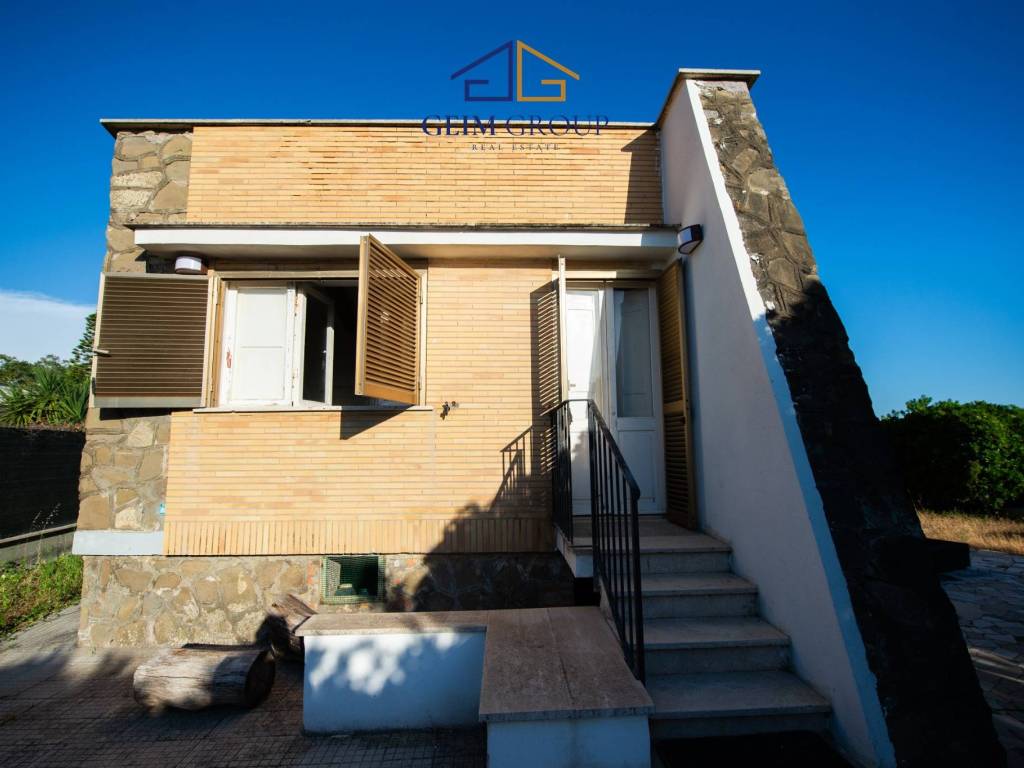 casa indipendente in vendita a Santa Marinella in zona Santa Severa
