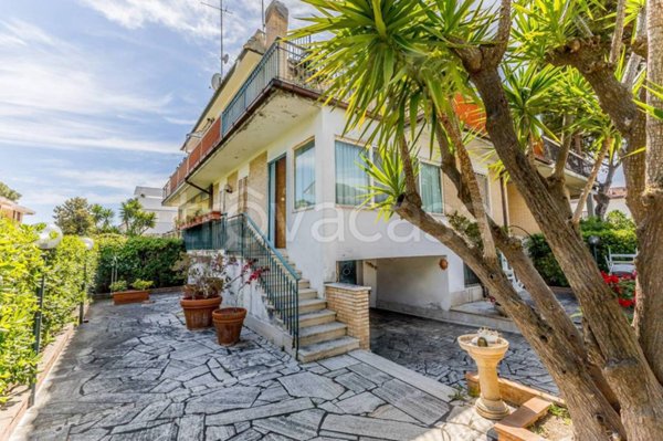 casa indipendente in vendita a Santa Marinella in zona Santa Severa