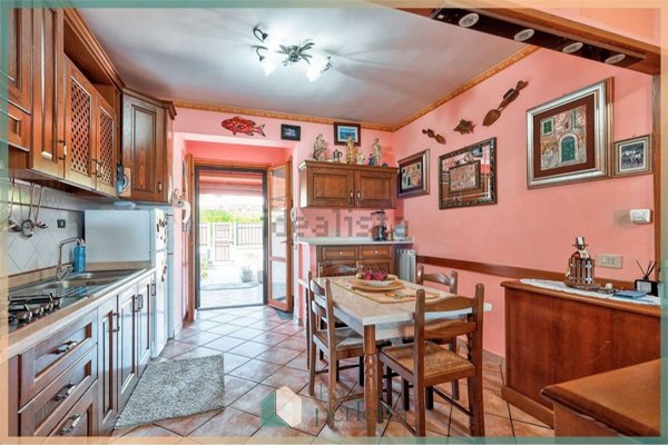 casa indipendente in vendita a Santa Marinella