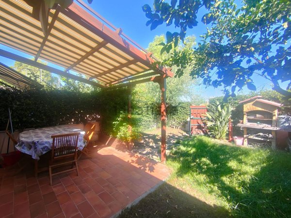 casa indipendente in vendita a Santa Marinella in zona Santa Severa