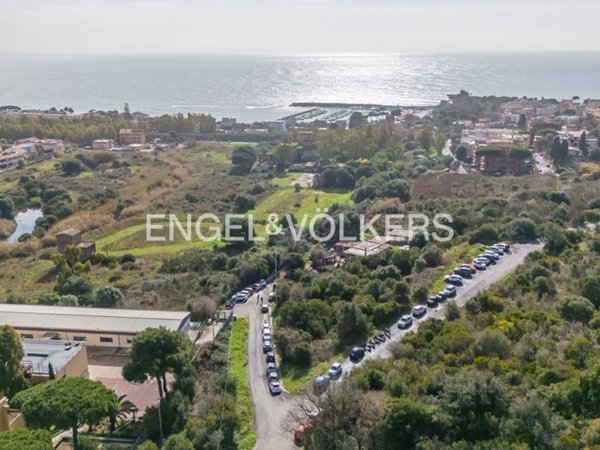terreno in vendita a Santa Marinella