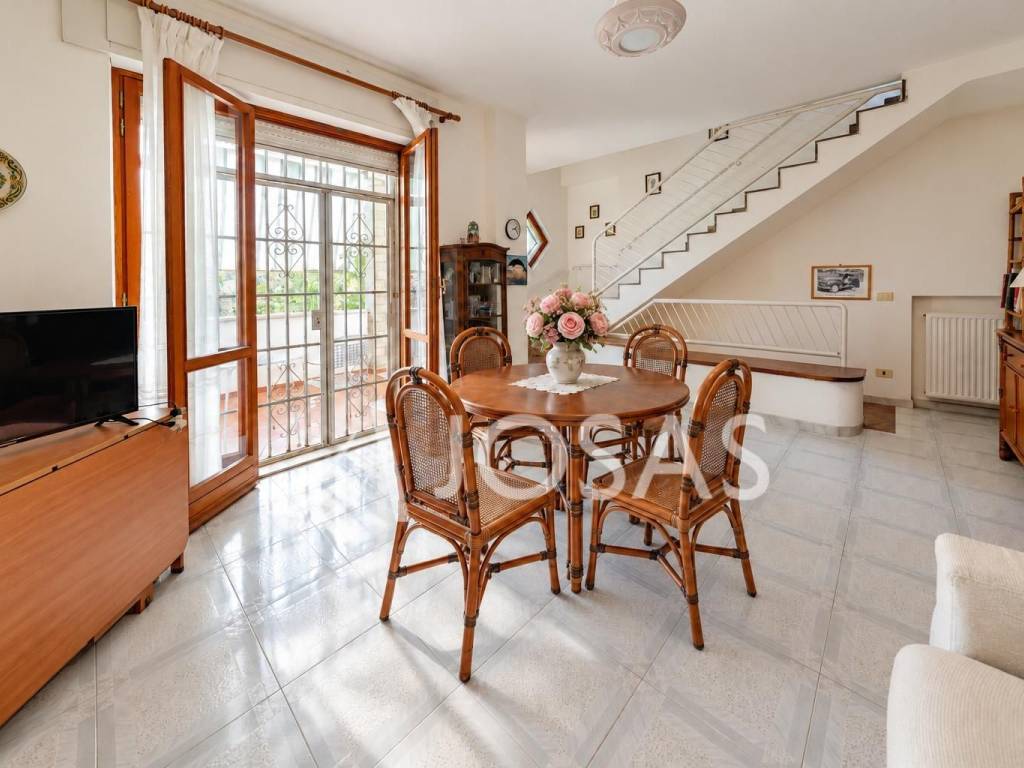 casa indipendente in vendita a Santa Marinella
