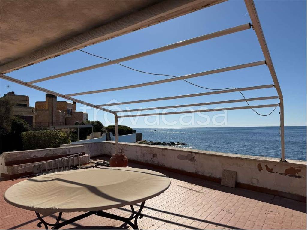 casa indipendente in vendita a Santa Marinella