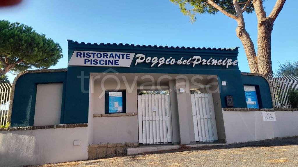 locale commerciale in vendita a Santa Marinella