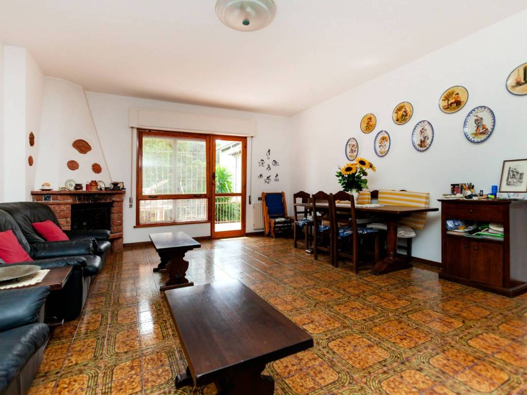 casa indipendente in vendita a Santa Marinella in zona Santa Severa