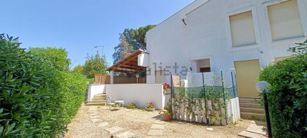 casa indipendente in vendita a Santa Marinella in zona Santa Severa
