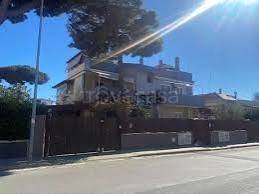 casa indipendente in vendita a Santa Marinella