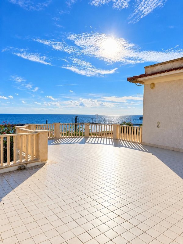 casa indipendente in vendita a Santa Marinella