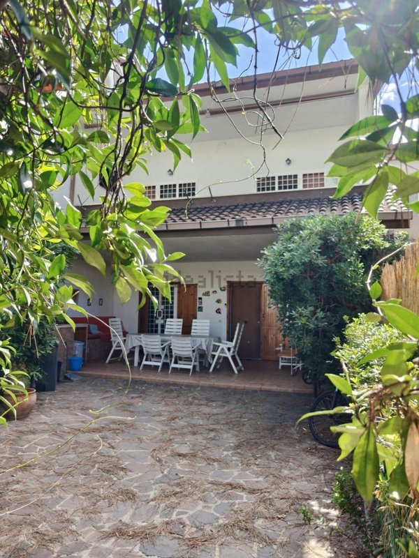 casa indipendente in vendita a Santa Marinella in zona Santa Severa
