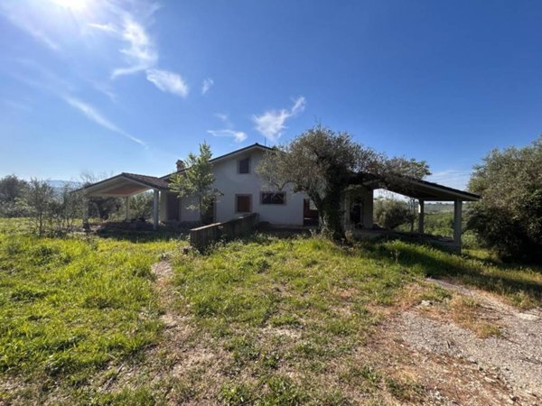 casa indipendente in vendita a Sant'Angelo Romano