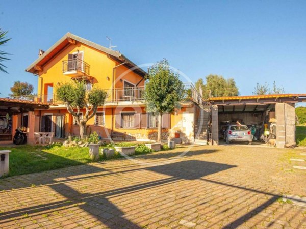 casa indipendente in vendita a Sant'Angelo Romano