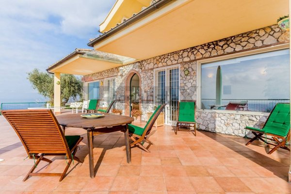 casa indipendente in vendita a Sant'Angelo Romano