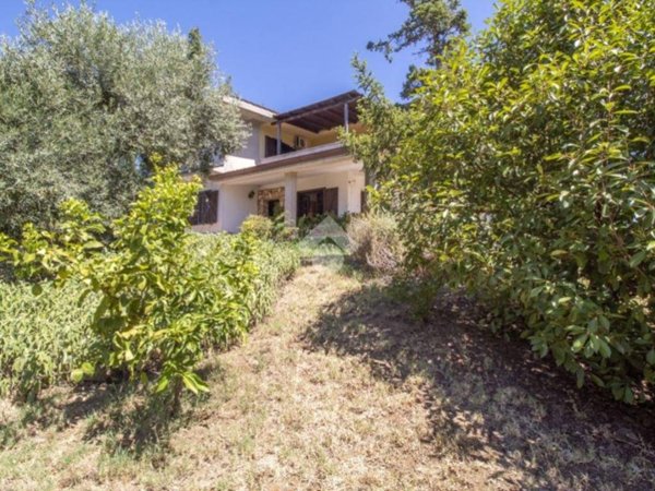 casa indipendente in vendita a Sant'Angelo Romano