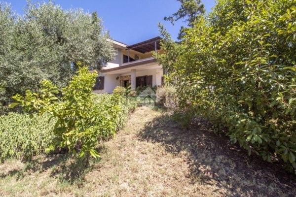 casa indipendente in vendita a Sant'Angelo Romano