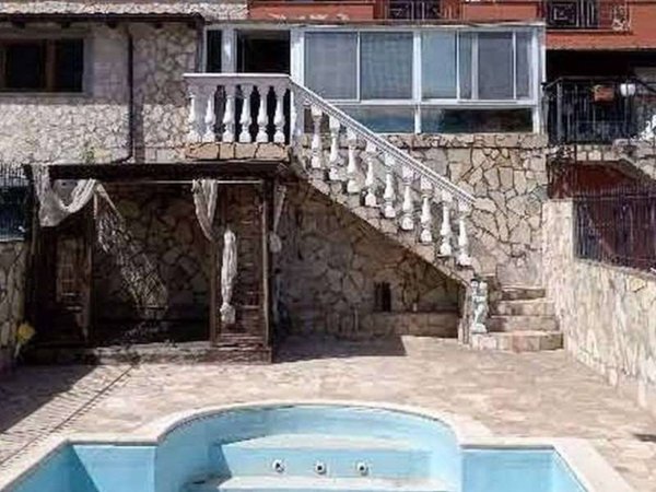 casa indipendente in vendita a Sant'Angelo Romano