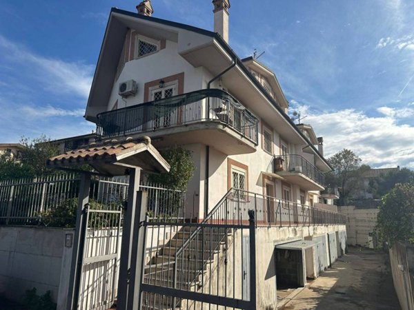 appartamento in vendita a Sant'Angelo Romano