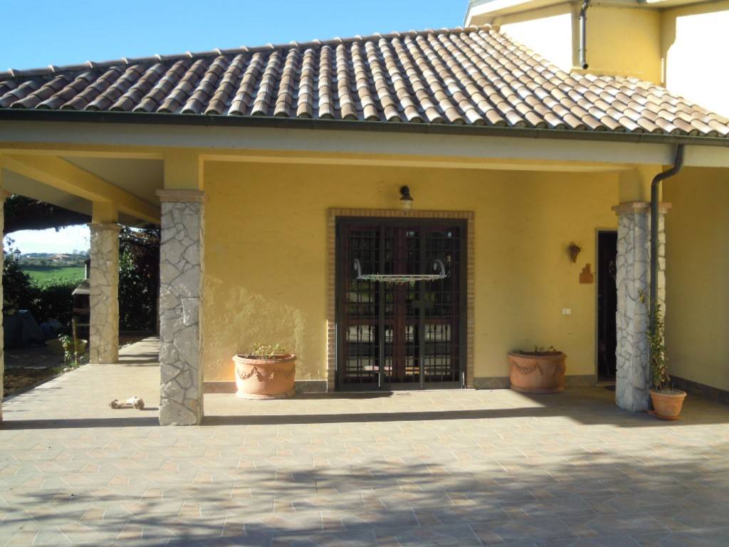 casa indipendente in vendita a Sant'Angelo Romano in zona Montardone