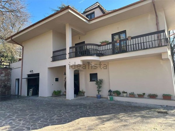 casa indipendente in vendita a Sant'Angelo Romano