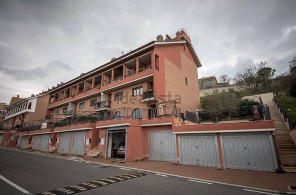 casa indipendente in vendita a Sant'Angelo Romano