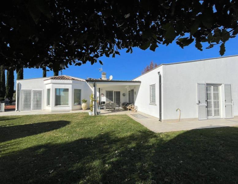 casa indipendente in vendita a Sant'Angelo Romano