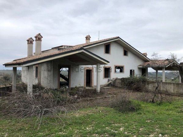 casa indipendente in vendita a Sant'Angelo Romano