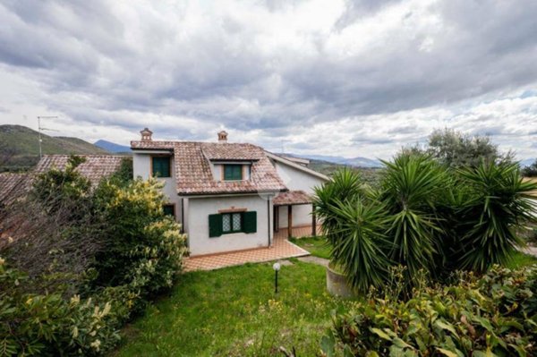 casa indipendente in vendita a Sant'Angelo Romano