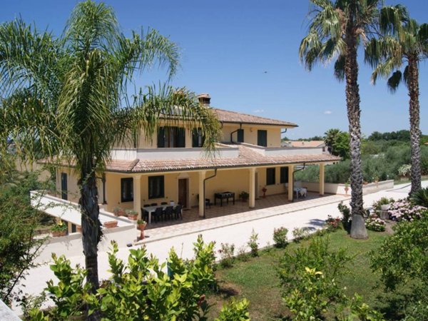 casa indipendente in vendita a Sant'Angelo Romano in zona Montardone