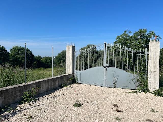 terreno agricolo in vendita a Sant'Angelo Romano in zona Montardone