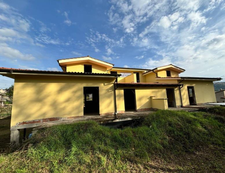 casa indipendente in vendita a Sant'Oreste