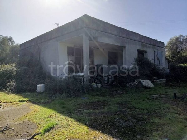 locale commerciale in vendita a Sant'Oreste