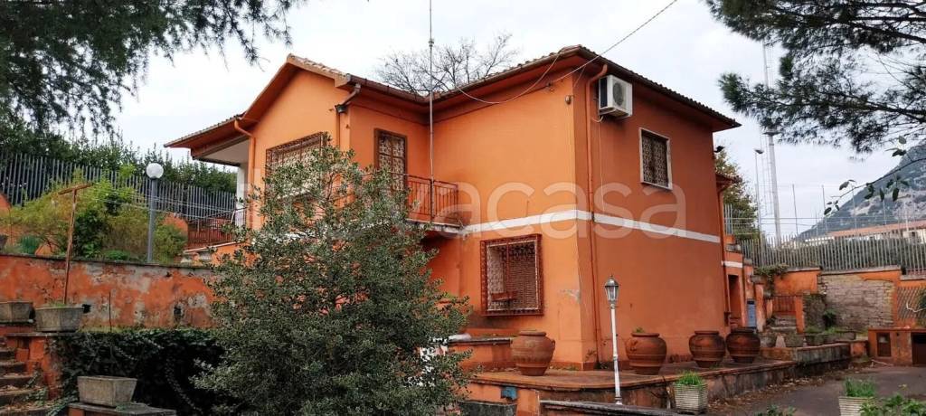 casa indipendente in vendita a Sant'Oreste
