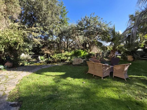 casa indipendente in vendita a Sant'Oreste