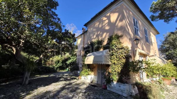 casa indipendente in vendita a Sant'Oreste