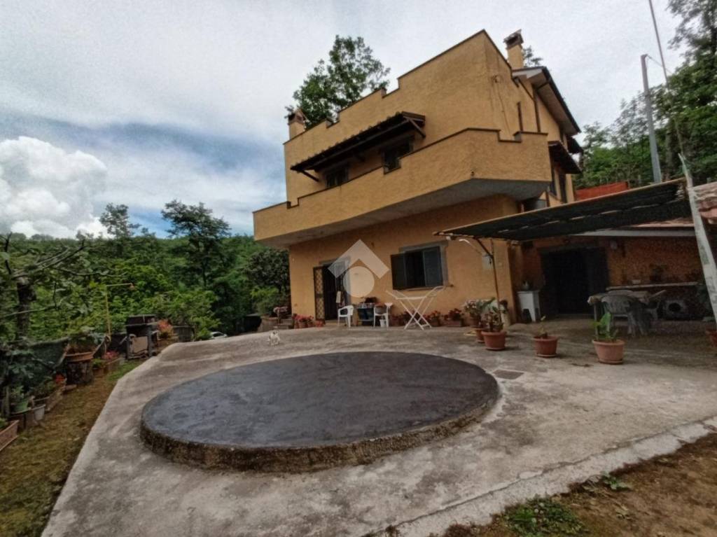 casa indipendente in vendita a San Vito Romano