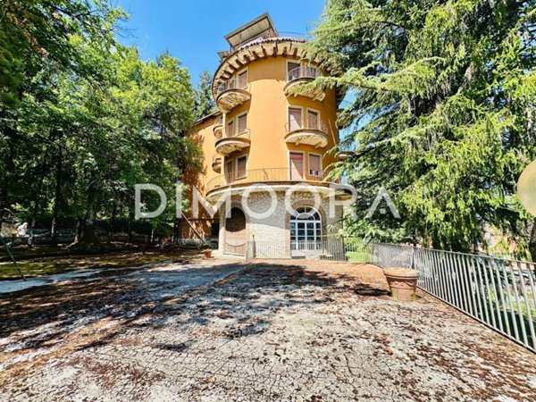 intera palazzina in vendita a San Vito Romano