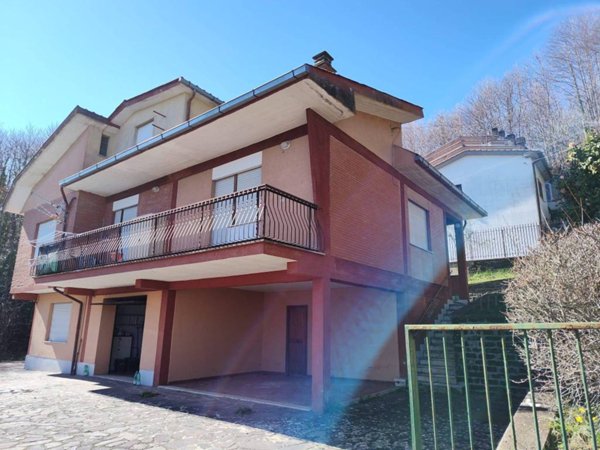 casa indipendente in vendita a San Vito Romano