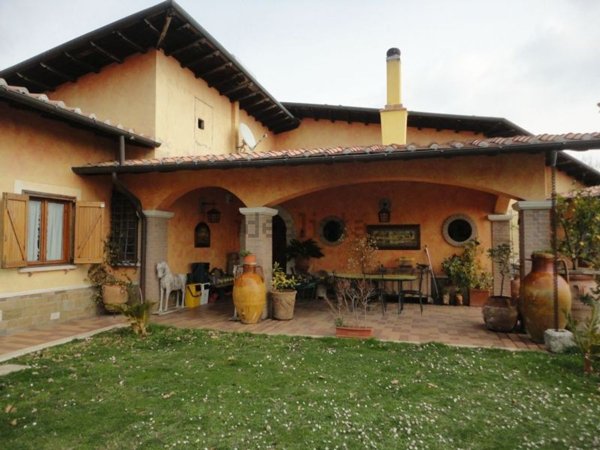 casa indipendente in vendita a San Vito Romano