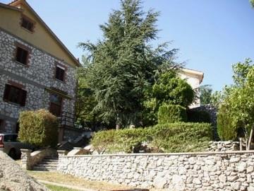 casa indipendente in vendita a Saracinesco