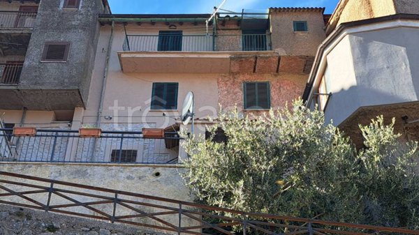 appartamento in vendita a Saracinesco