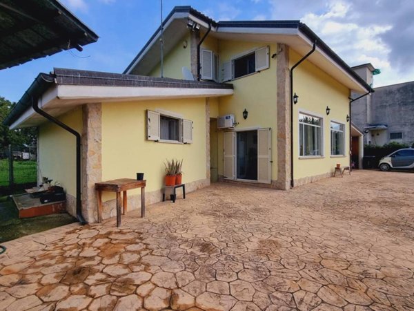 casa indipendente in vendita a Segni
