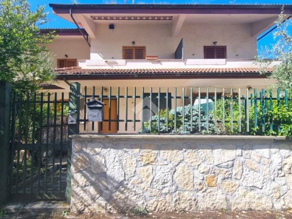 casa indipendente in vendita a Segni