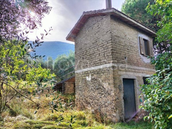 locale di sgombero in vendita a Segni
