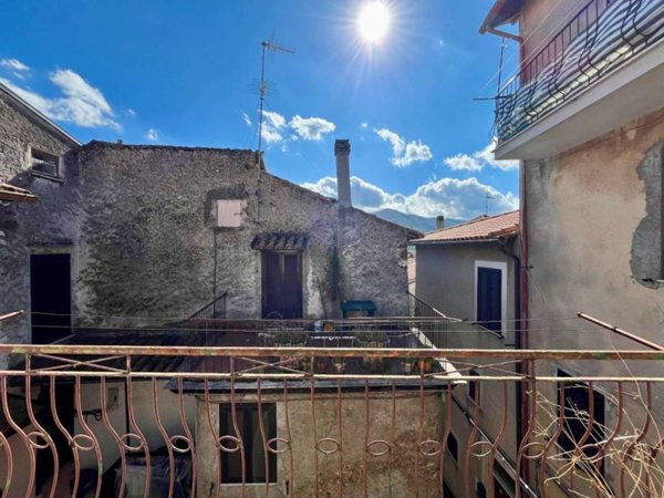 intera palazzina in vendita a Segni