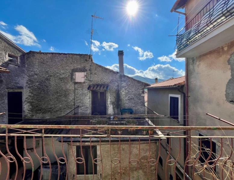 intera palazzina in vendita a Segni