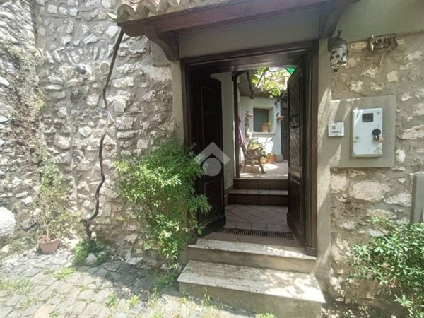 intera palazzina in vendita a Segni