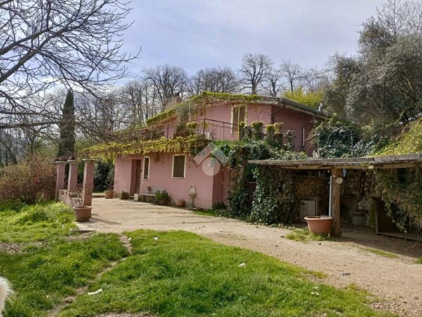 casa indipendente in vendita a Segni