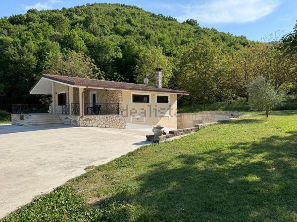 casa indipendente in vendita a Segni