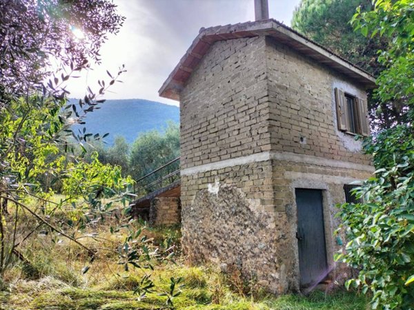 locale di sgombero in vendita a Segni