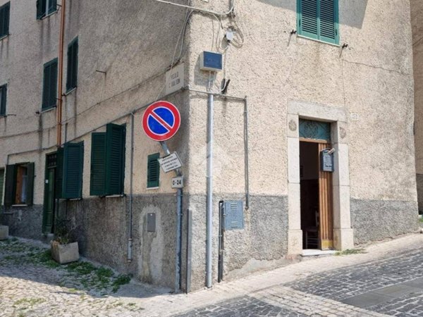 intera palazzina in vendita a Segni